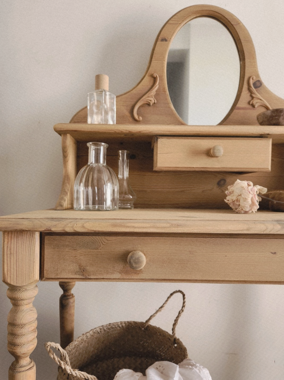 LA COIFFEUSE ANCIENNE N°26 {RÉSERVÉE}