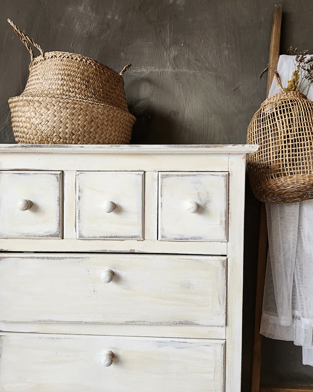 PETIT BUFFET/COMMODE PATINE CREME