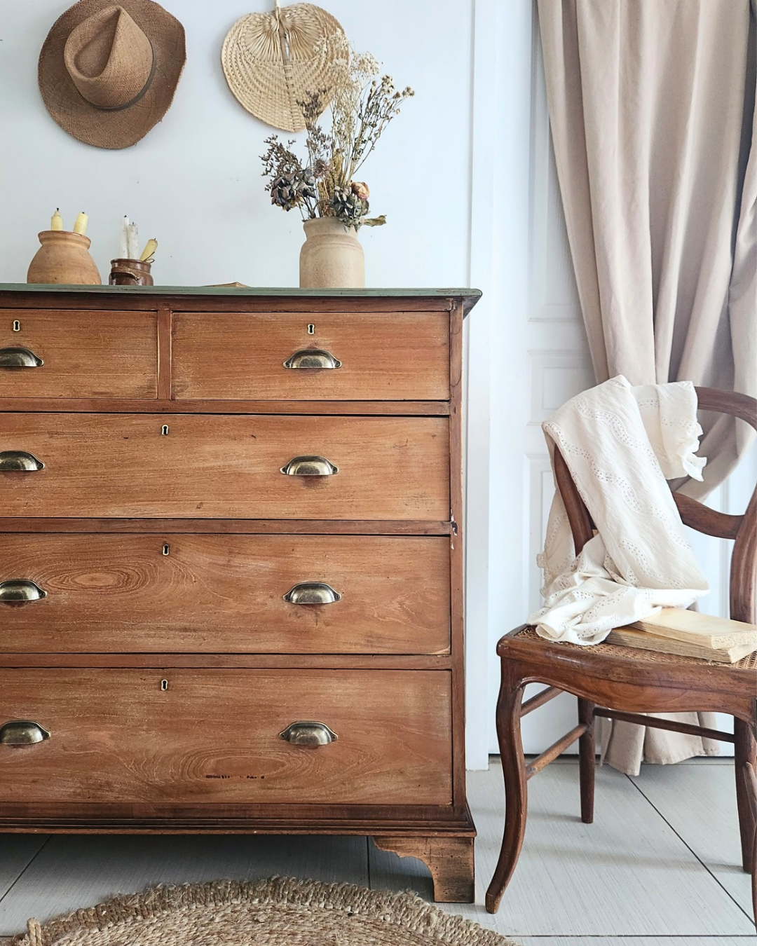 LA COMMODE HENRIETTE