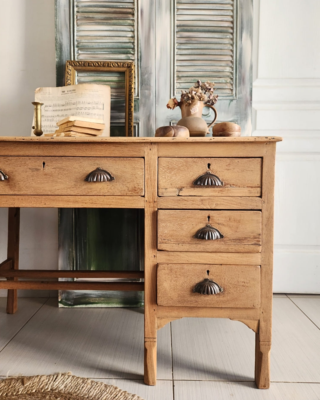 LE BUREAU EMILE