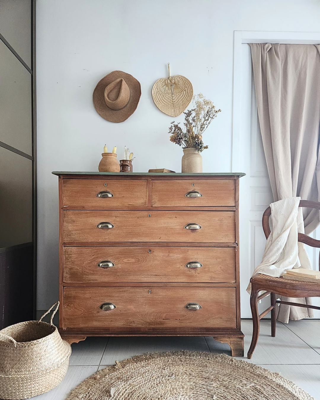 LA COMMODE HENRIETTE