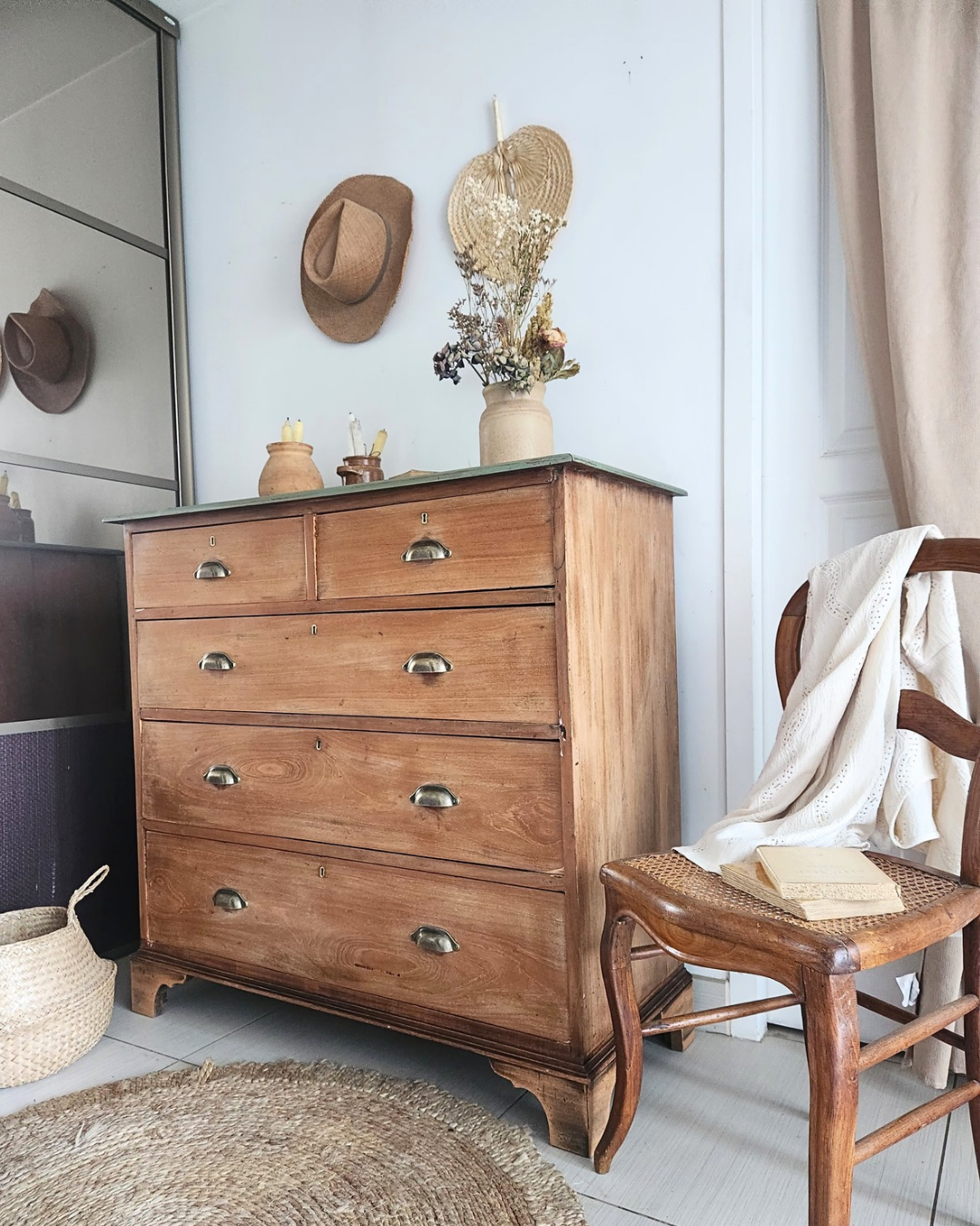 LA COMMODE HENRIETTE