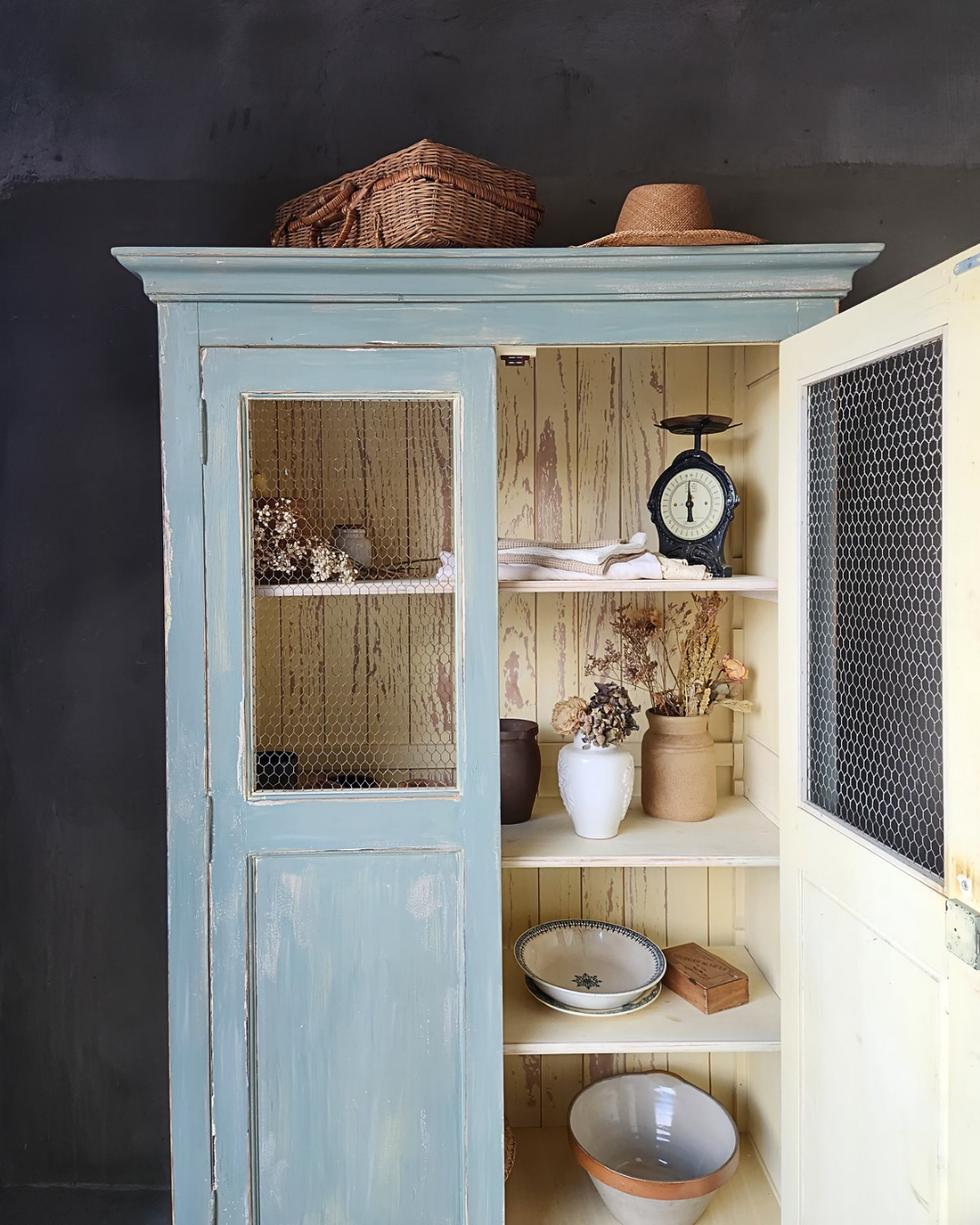 L'ARMOIRE COTTAGE CAROLINE